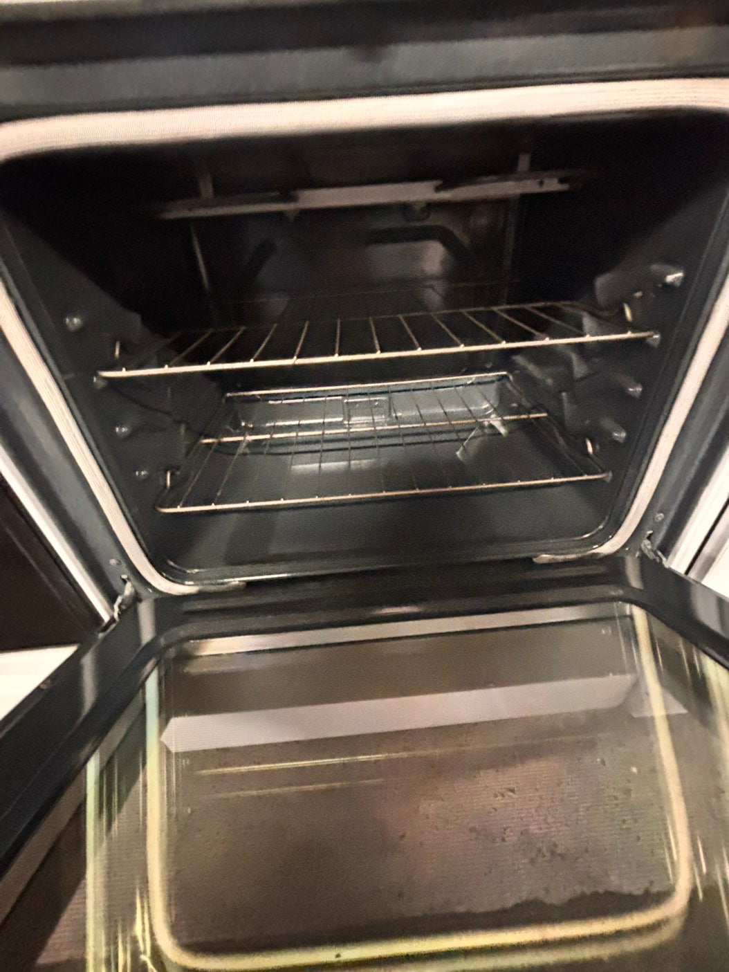 <whirlpool Glass Top electric stove white bake broil 4 burner Self clean 30” white Refurbished #WWE76B