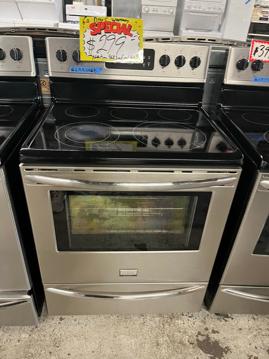 Frigidaire Gallery electric range stainless steel 5 burner warm zone bake broil self clean 30” item number #ER934KB