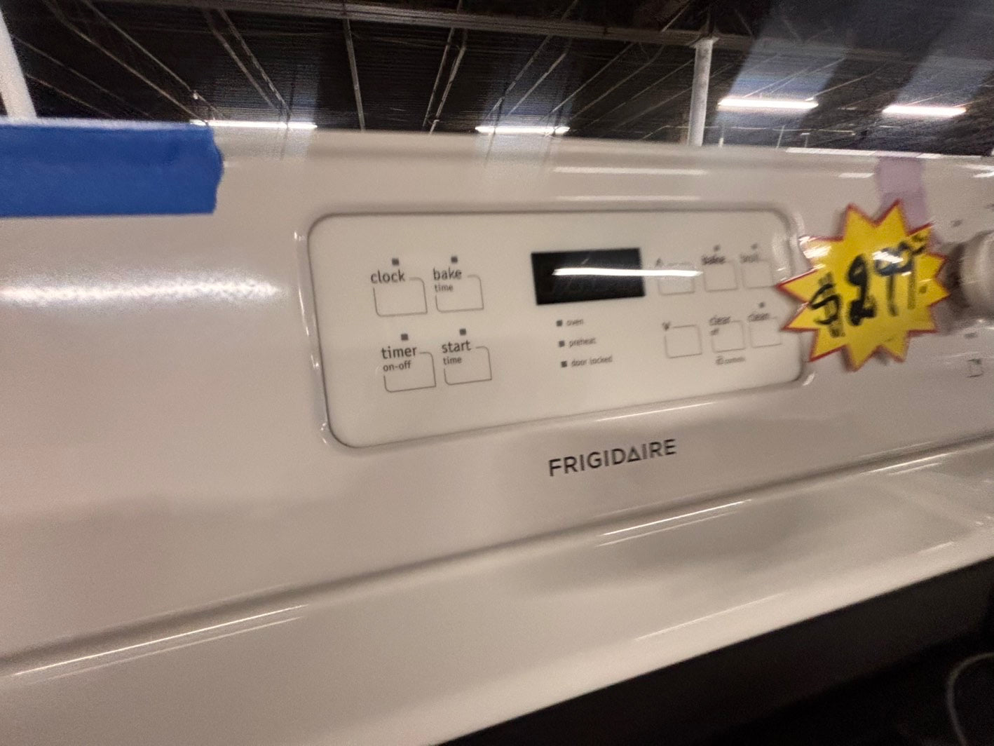 >frigidaire Glass Top electric stove white bake broil 4 burner Self clean 30” off white Refurbished #WZE796B