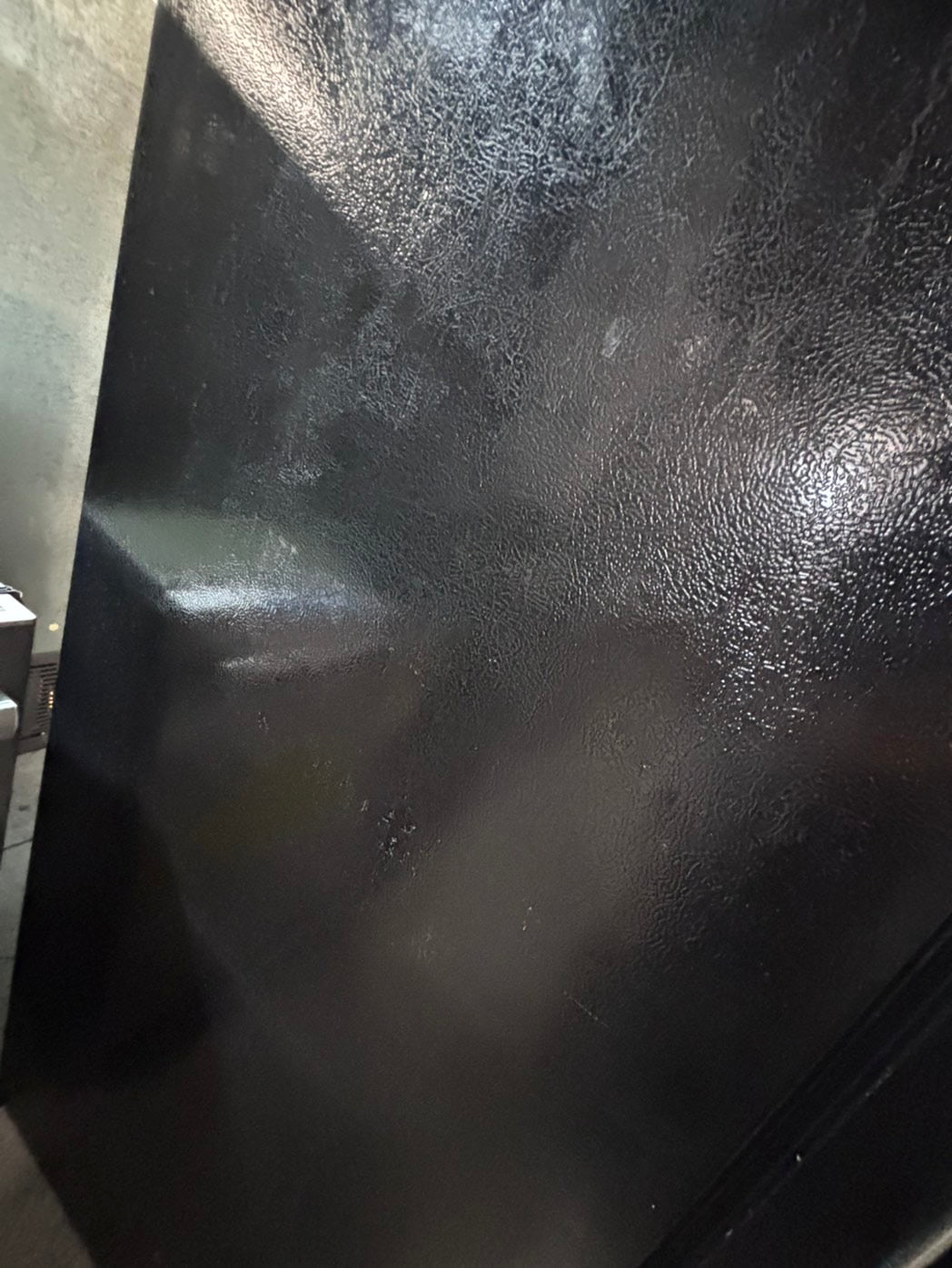 >>Haier 30”18cu.ft -top freezer refrigerator black color              -used refurbished 30” #FT11W6B