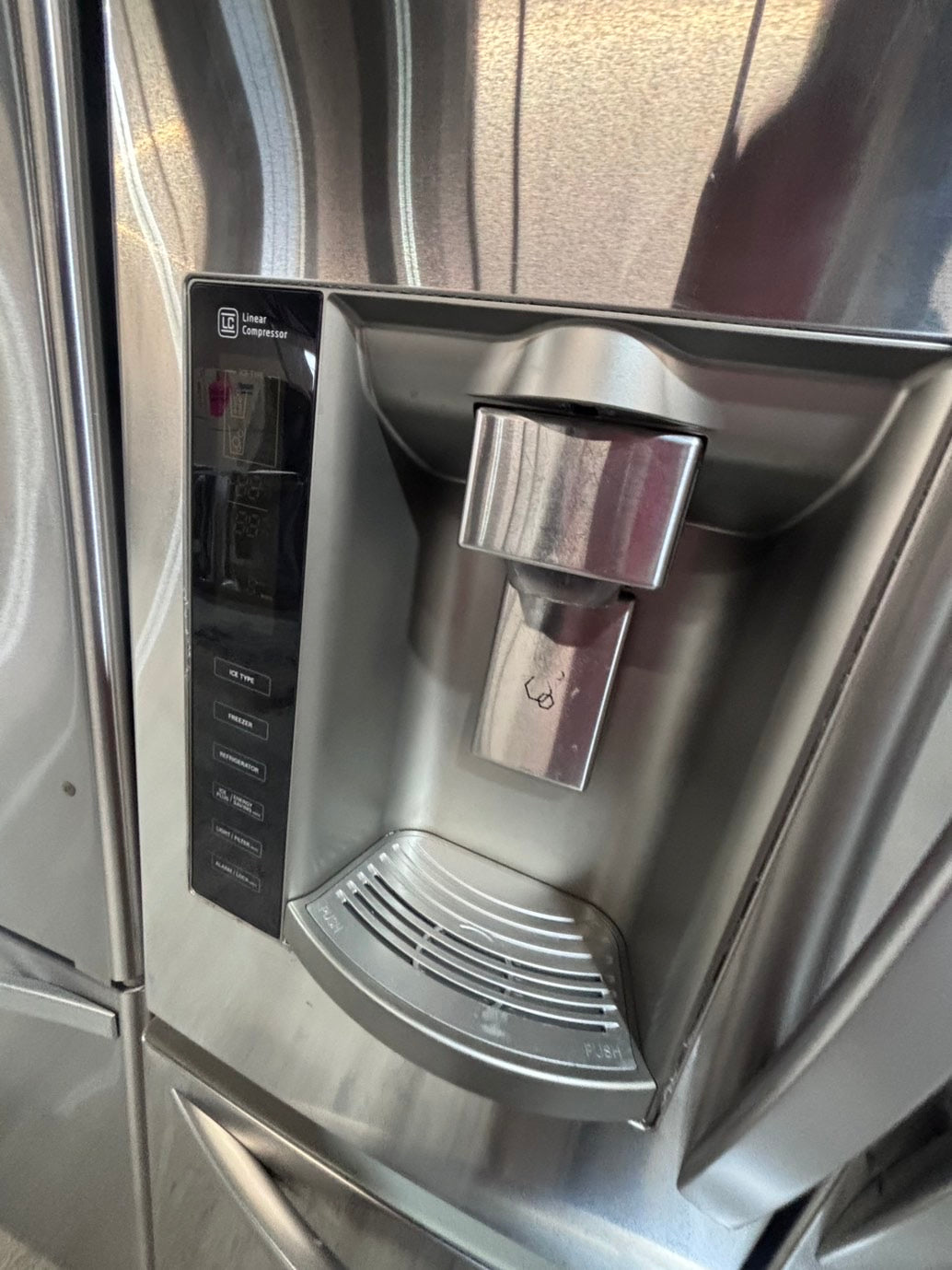 >special price 🙌LG 36” French Door Refrigerator  with ice maker & water dispenser ,used-refurbished #FDL50PSB