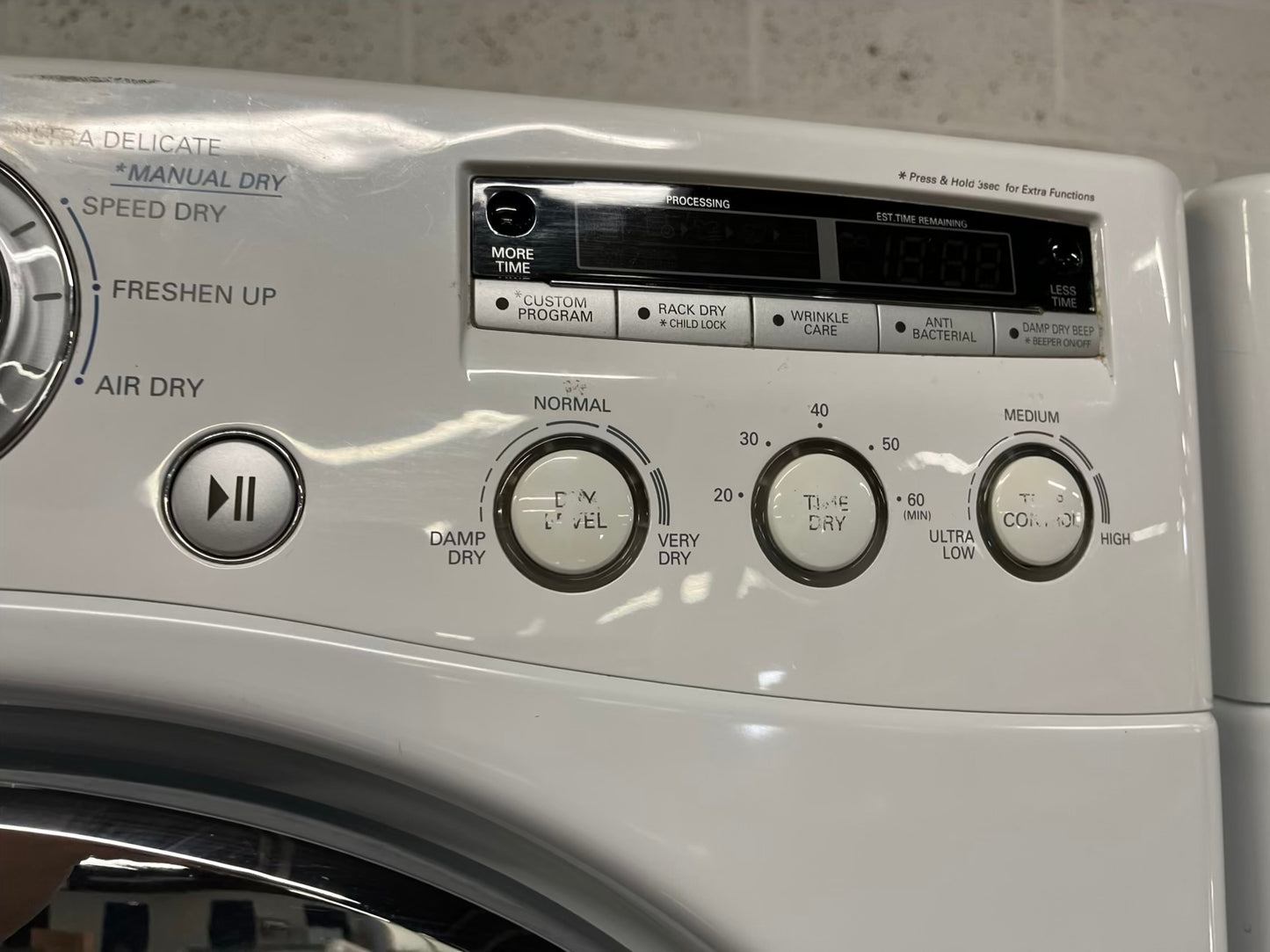 LG washer & dryer set electric 220v front load stackable in white 30" in Refurbished #WD927JB