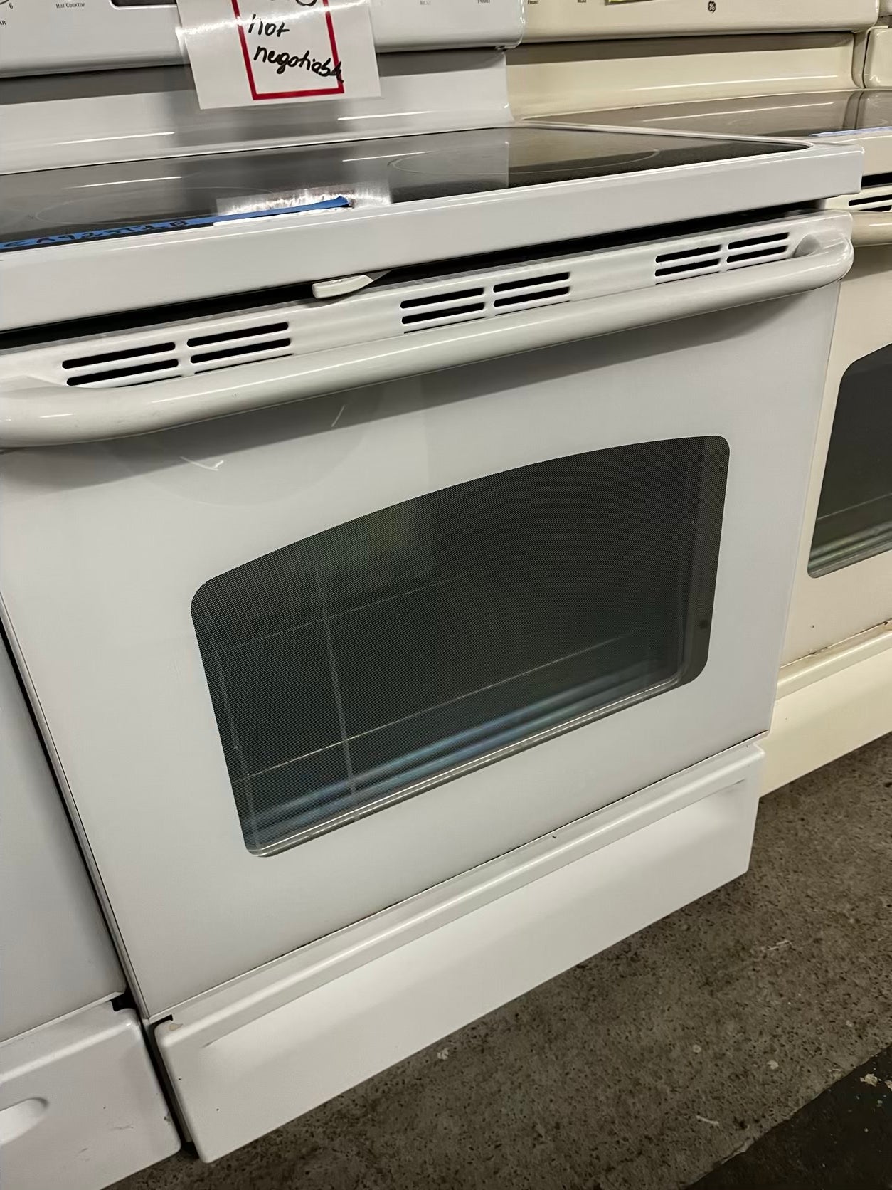 🎄Holiday Sale 🎁GE glass top electric range 220v 4 burner Refurbished bake Broil hi/lo in white 30" #ER923T1B