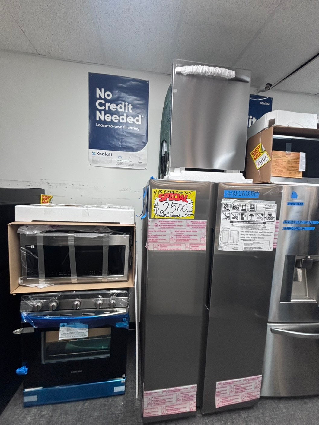 >🥳📣special combo 3pc. Open box 📦 New S/d samsung 36” side by side Door fridge, gas stove 30” in & Microwave oven the range stainless steel all same brand        #RFM3SDL