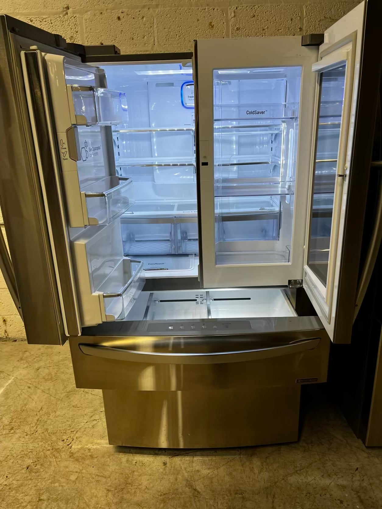 LG Four door Refrigerator stainless steel Showcase w/ ice water dispenser 36" counter-depth  #RF37479B