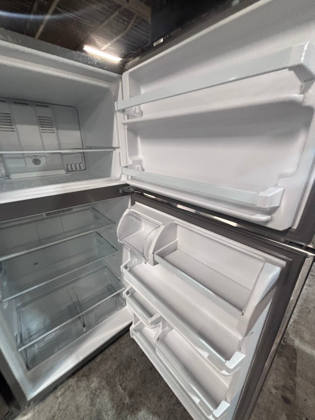 >*Whirlpool top freezer refrigerator stainless steel used-refurbished 30" #RP6W19B