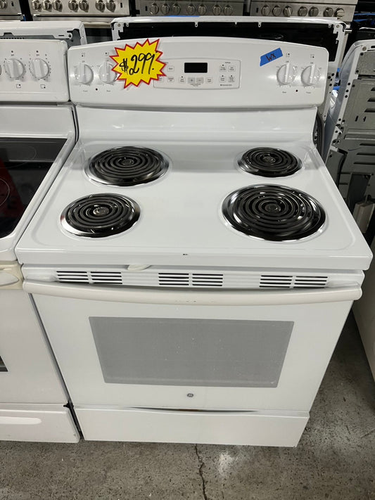 =Ge white electric coil top electric range coil 220v 4 burner Refurbished in bake Broil self clean 30" #ERR25B