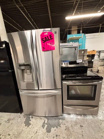 >special combo 2pc. Kenmore French door Refrigerator 36” stainless steel with water dispenser & ice maker & electric stove 5 burners & both same brand #RFXV421B