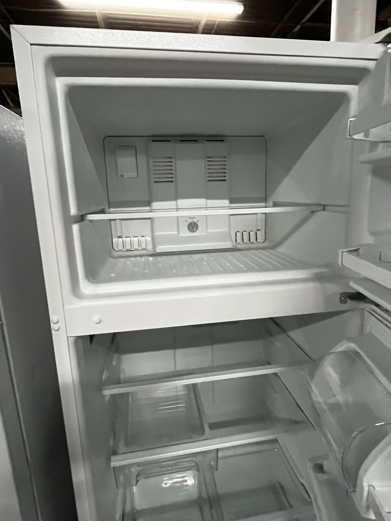 *Whirlpool top freezer refrigerator in white 30” used - refurbished #RF7312TB