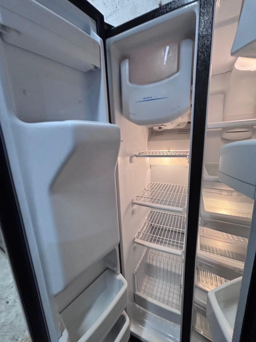 >*36” x 69h GE side by side Refrigerator and freezer stainless steel w/ice water dispenser 36” #SBS52RZB