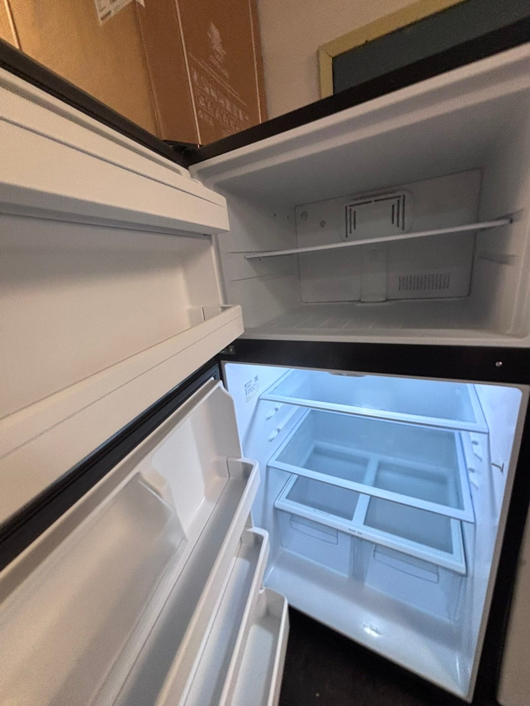 >>GE 33” x 67”h x 28” depth  Top freezer fridge  ,stainless steel  used-refurbished #RRYE33L