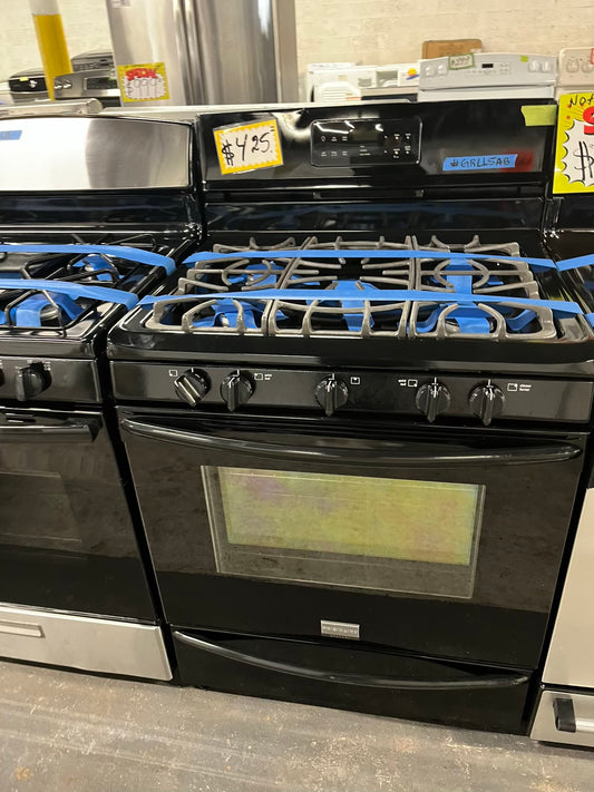 - Frigidaire GAS range black 5 burner  bake broil self clean 30” item number #GR115AB
