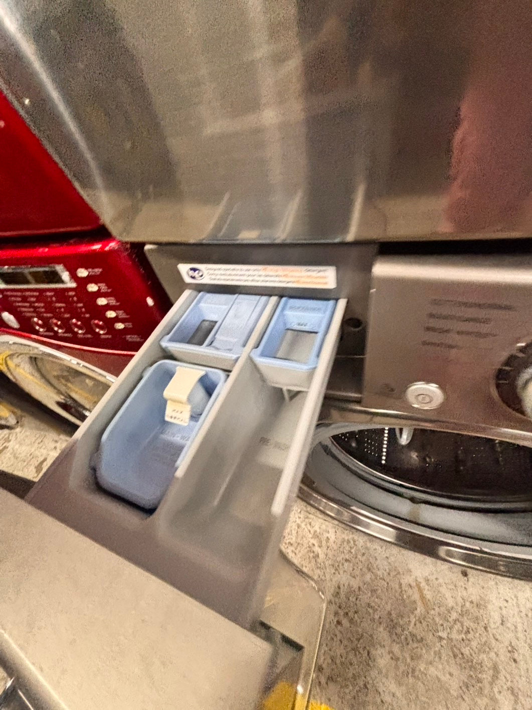 >special 🔥LG GAS  washer large capacity& dryer steam set front load stackable or side by side gray 27” in used-Refurbished #FWP33BSET