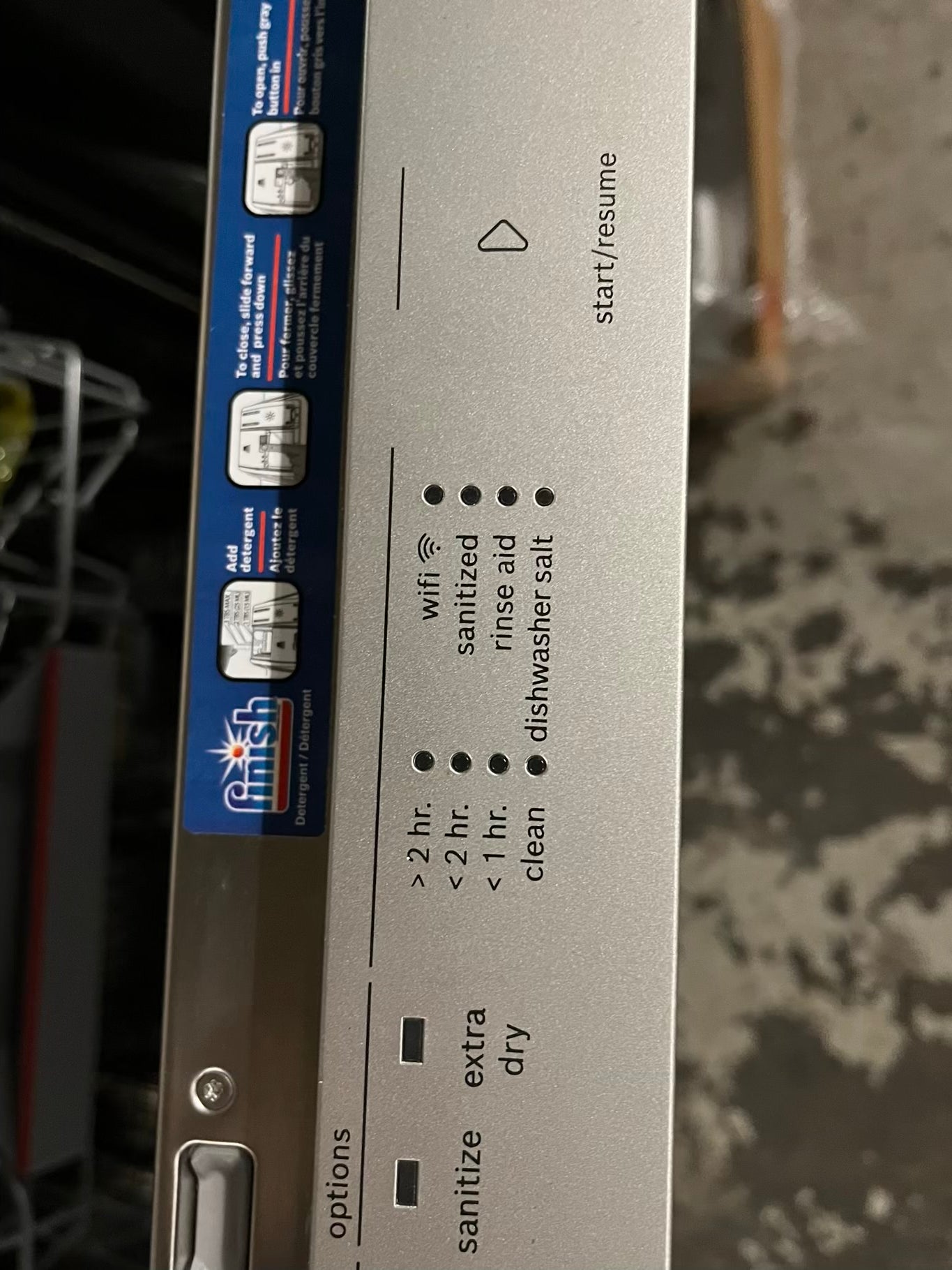 Open Bosch 500 Series 24" Smart Built-In Dishwasher with 3rd Rack in Stainless Steel 24” Model: SHP95CM5N - stock number : #DW33TB