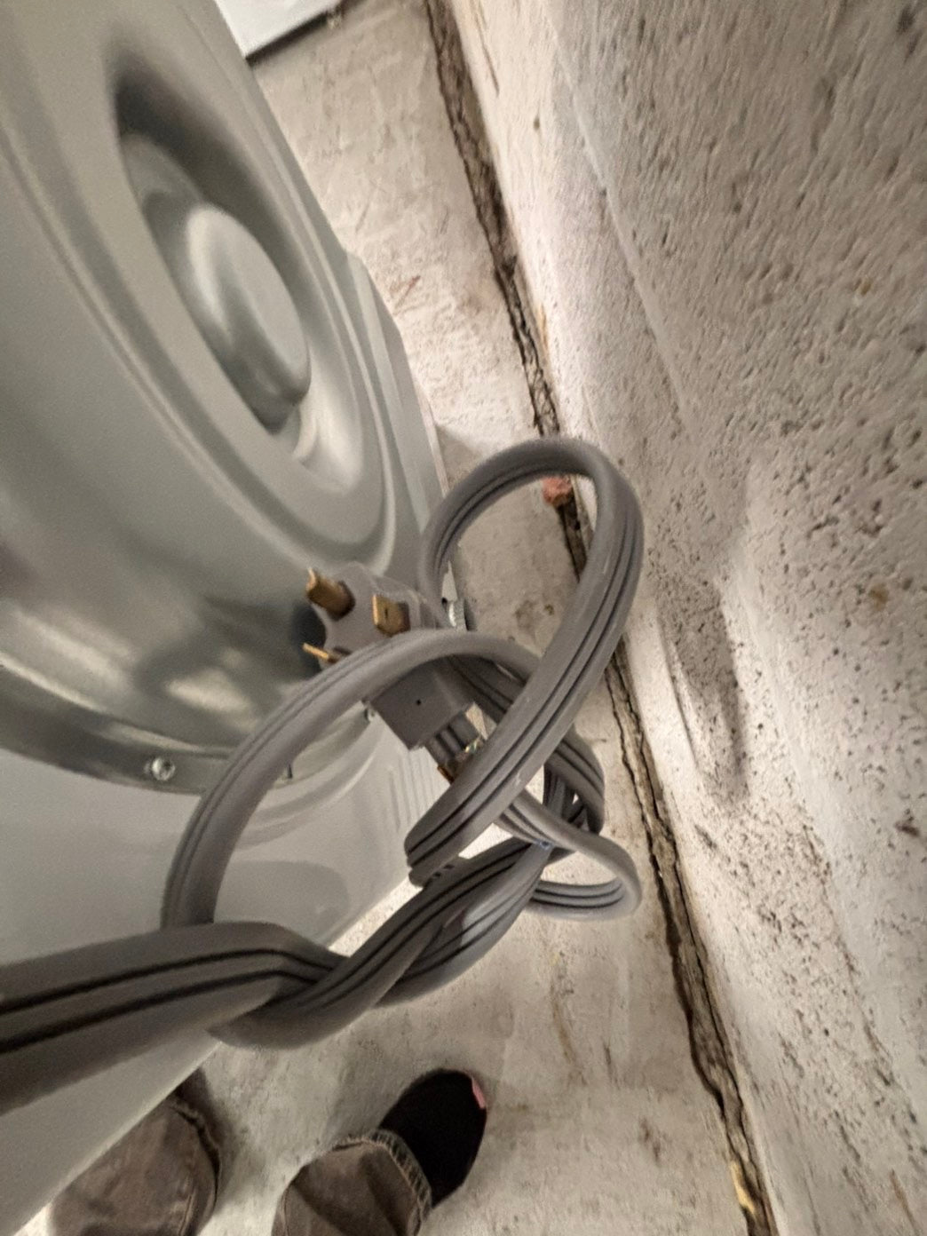 >24” Ge front load Electric Dryer 240v  white  #24GE56B