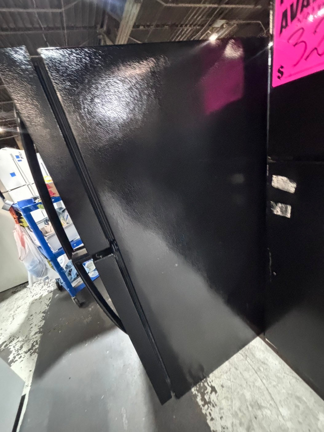 >>28”frigidaire  top freezer fridge white used-refurbished #FTFQZ1B
