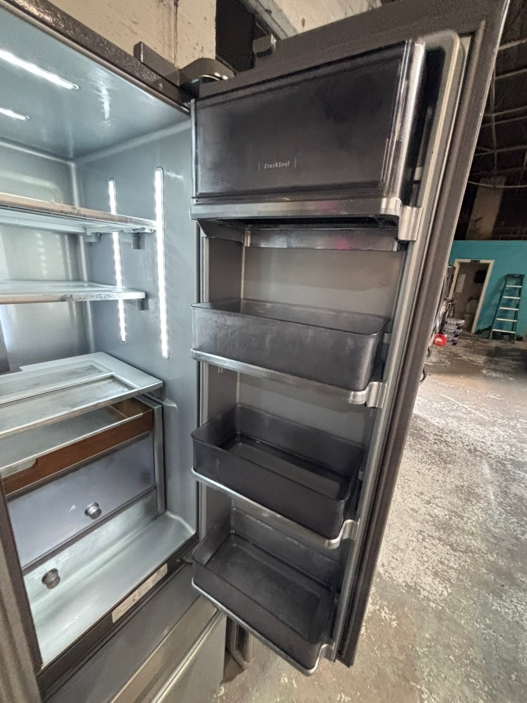 >*kitchen Aid French door Refrigerator counter depth stainless steel w/ ice water dispenser great condition 36"    (👀missing shelf on the door)  used-refurbished #KAF1424B