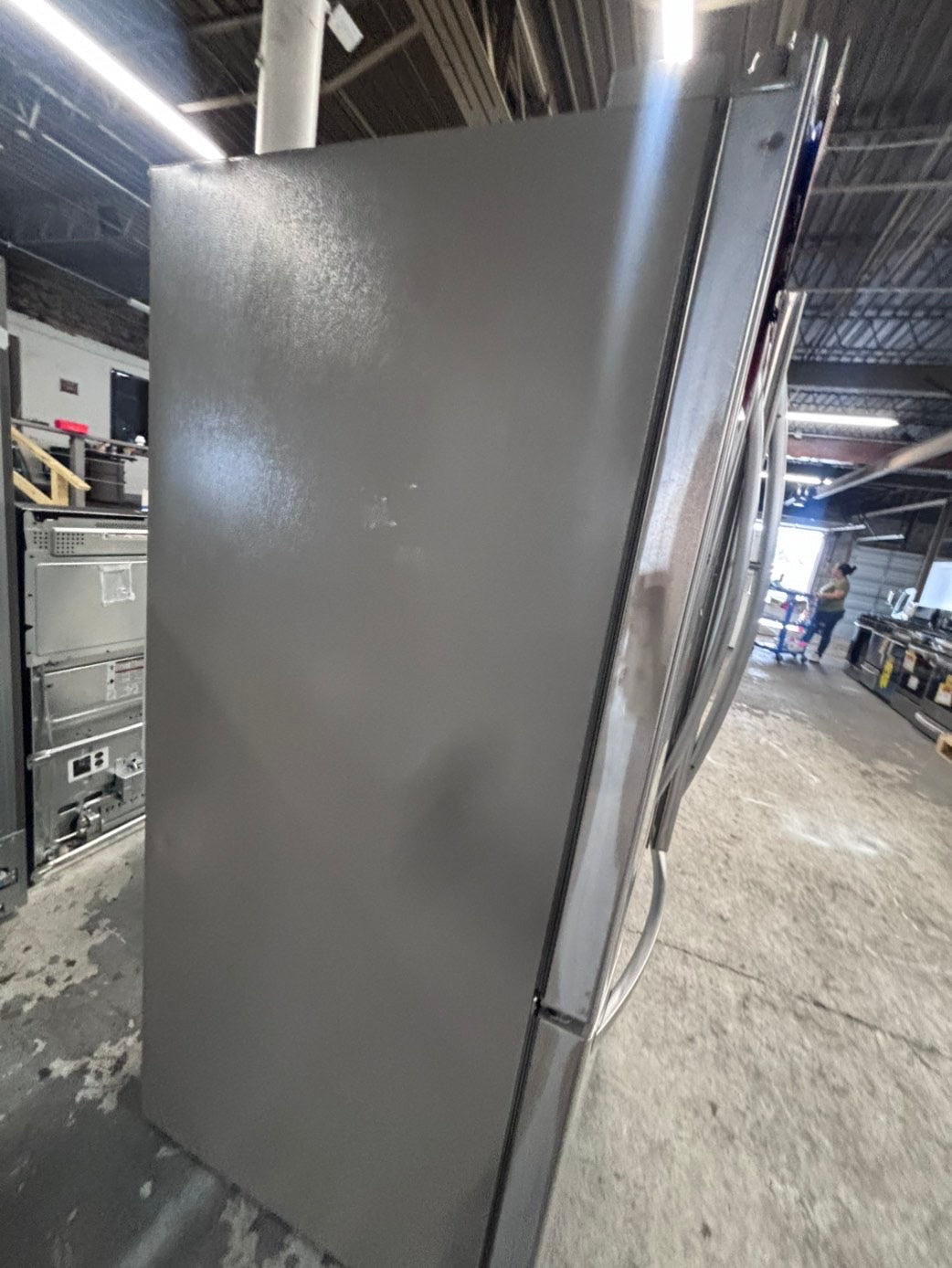>>Used great condition used-Refurbished LG 36”w x69h x 31” depth refrigerator stainless steel w/ice & water dispenser 36 “ #LGFD31CU3B
