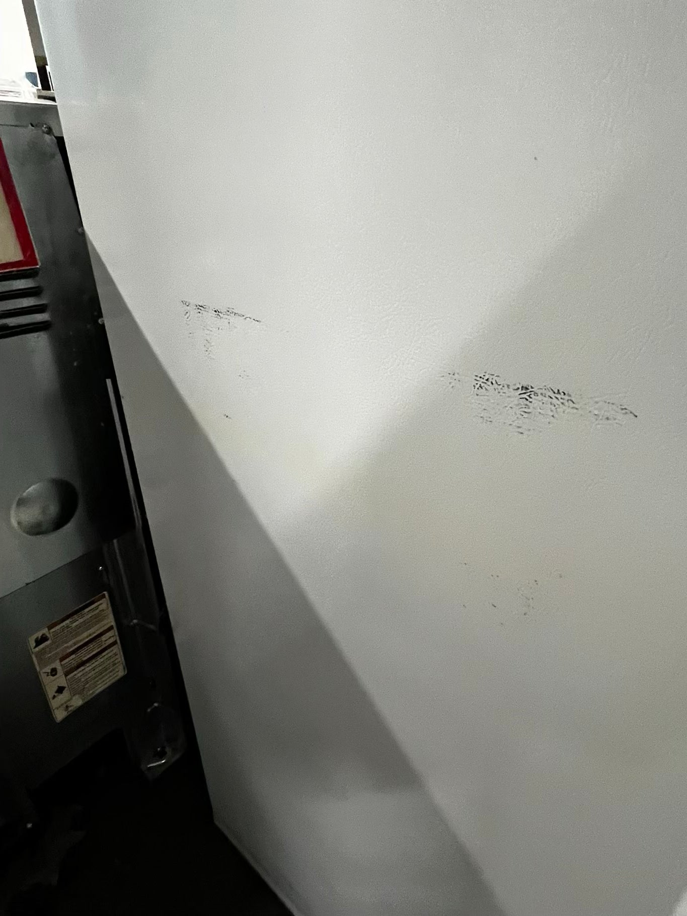 *Whirlpool top freezer refrigerator in white 28” used - refurbished #RF166HB