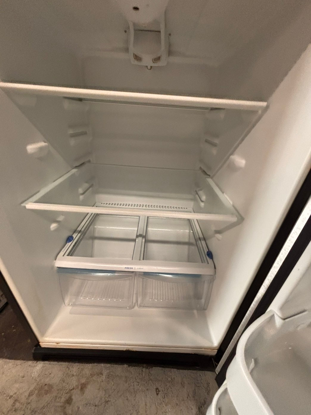 >*frigidaire  top freezer refrigerator stainless steel used-refurbished 30"x 681/2h #RF21RB