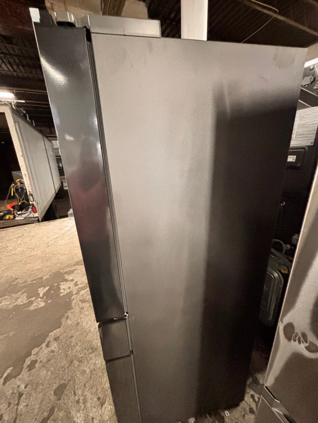 >special 🔥New open box (costumer return ) Counter Depth 4-Door French Door Refrigerator. A revolution in convenience and design, the concealed Beverage Center features both a water dispenser and ice maker 
#RFSZ51YB (Copy)