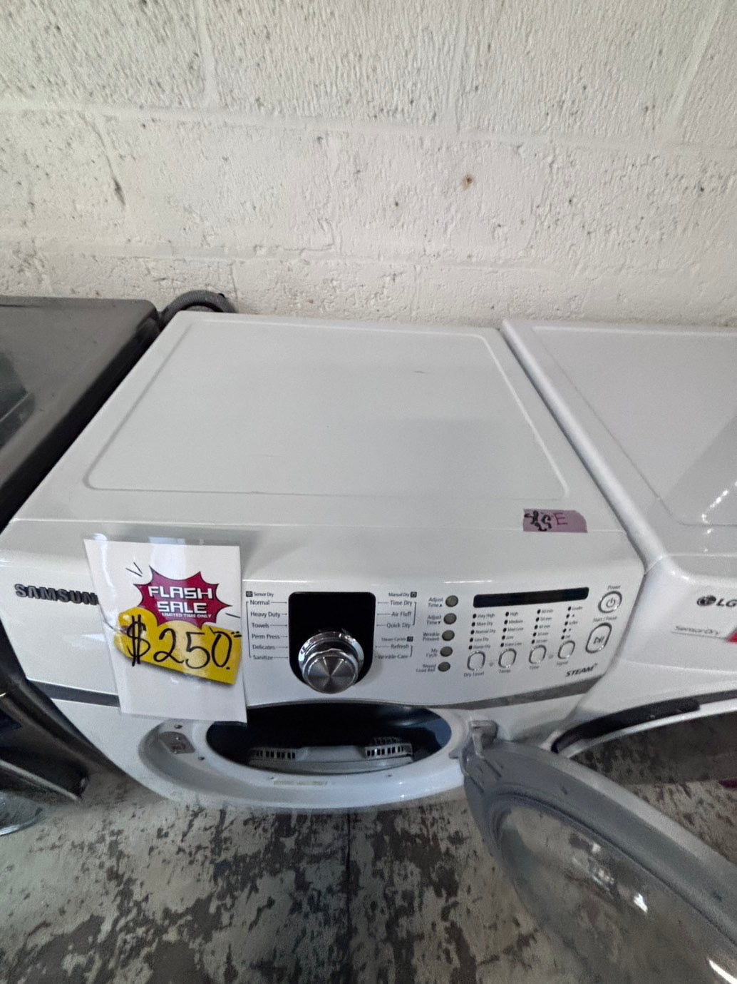 >*July 4th sale 🔥🇺🇸 samsung steam sensor Dry front load stackable electric 220v dryer in white  color used-refurbished 27" #DEDU1NB