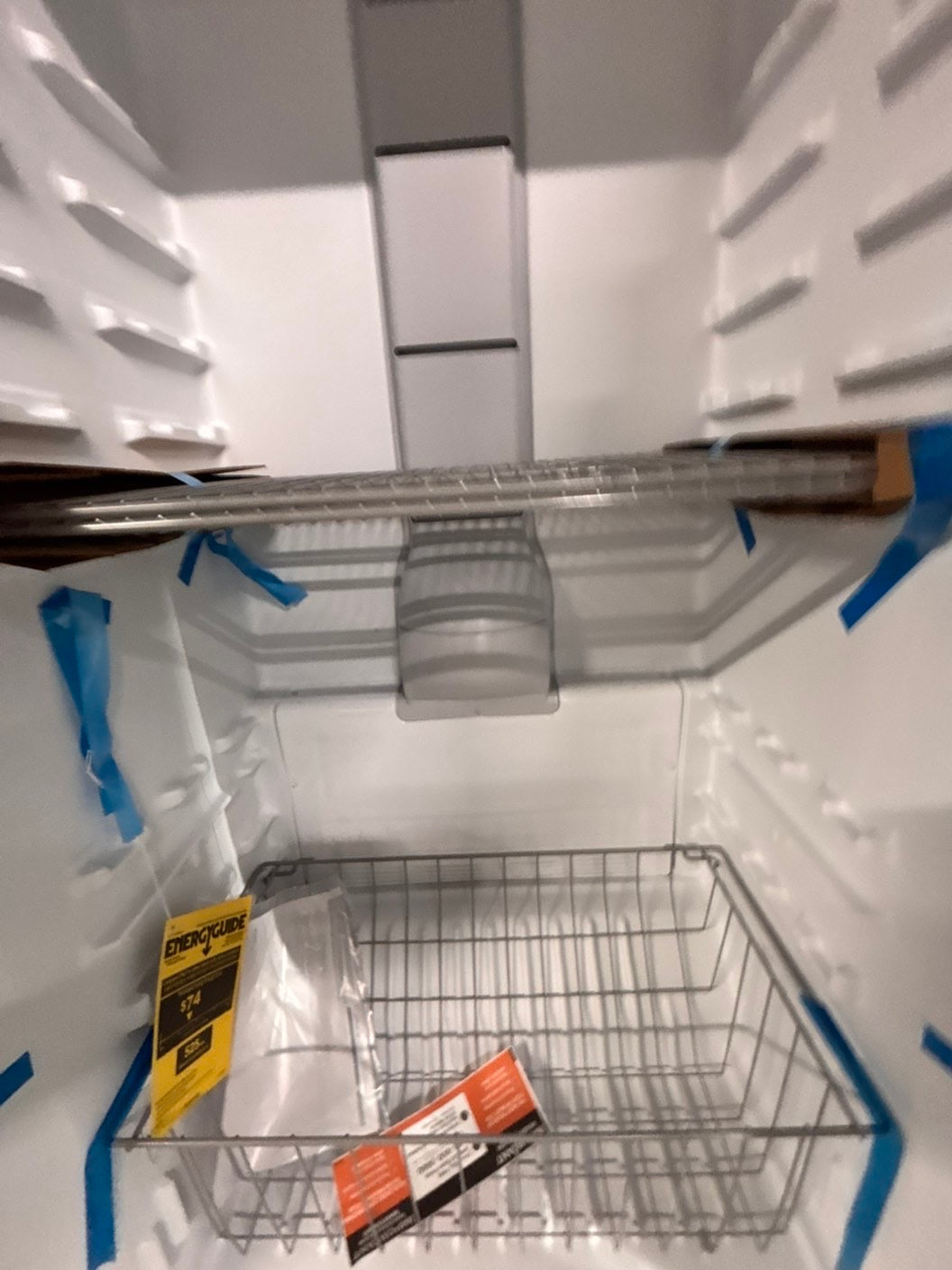 Open box 📦 20 cu. ft. Freezer in White with Temperature Alarm and Auto-Close Door, ENERGY STAR #FZG22BB
