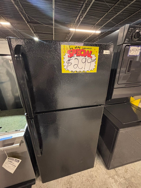>>Haier 30”18cu.ft -top freezer refrigerator black color              -used refurbished 30” #FT11W6B