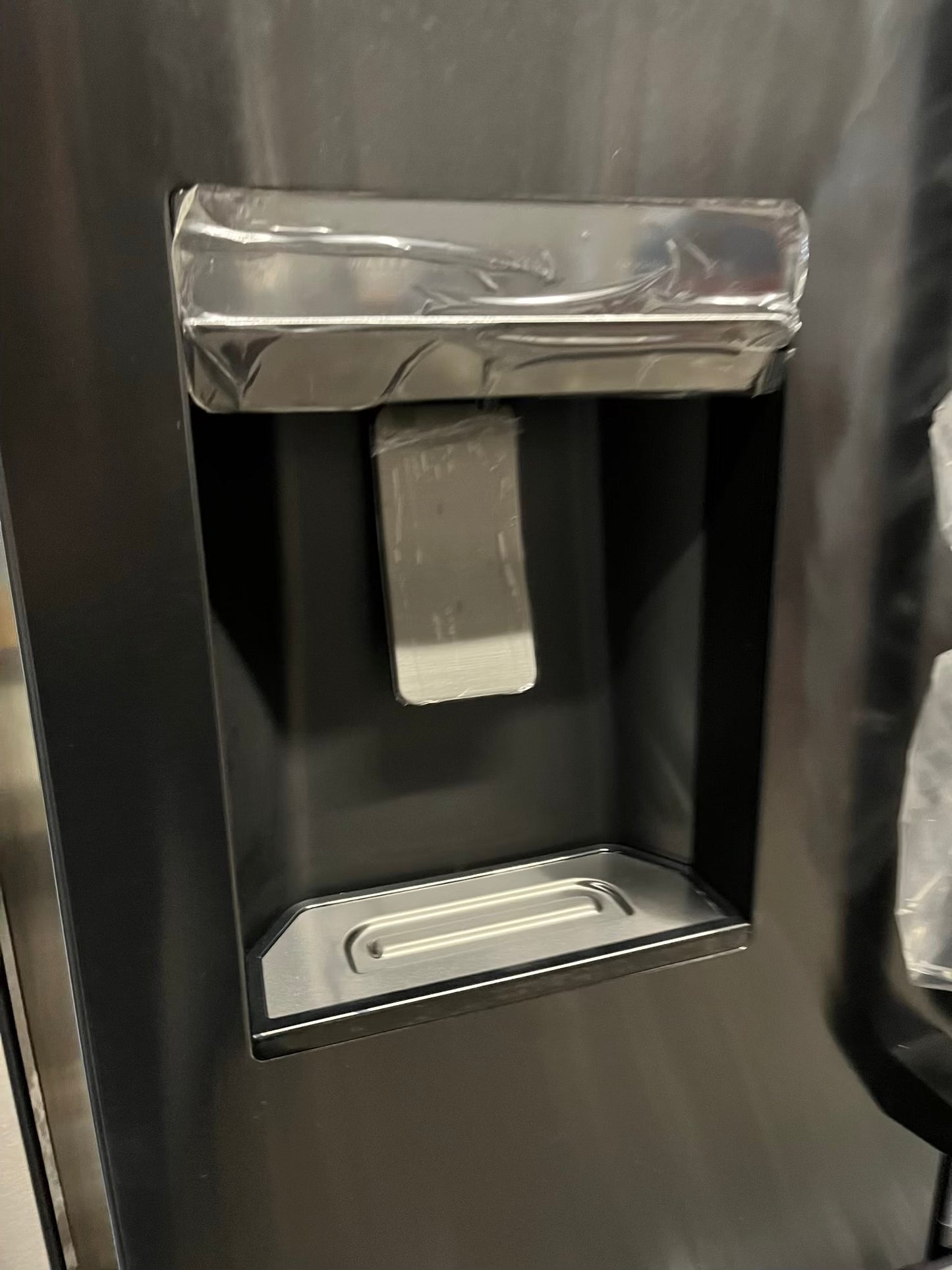OPEN BOX 📦 | SCRATCH & DENT - ZLINE 36 in. 28.9 cu. ft. Standard-Depth French Door External Water Dispenser Refrigerator with Dual Ice Maker in Fingerprint-Resistant Black Stainless Steel #RF842FB