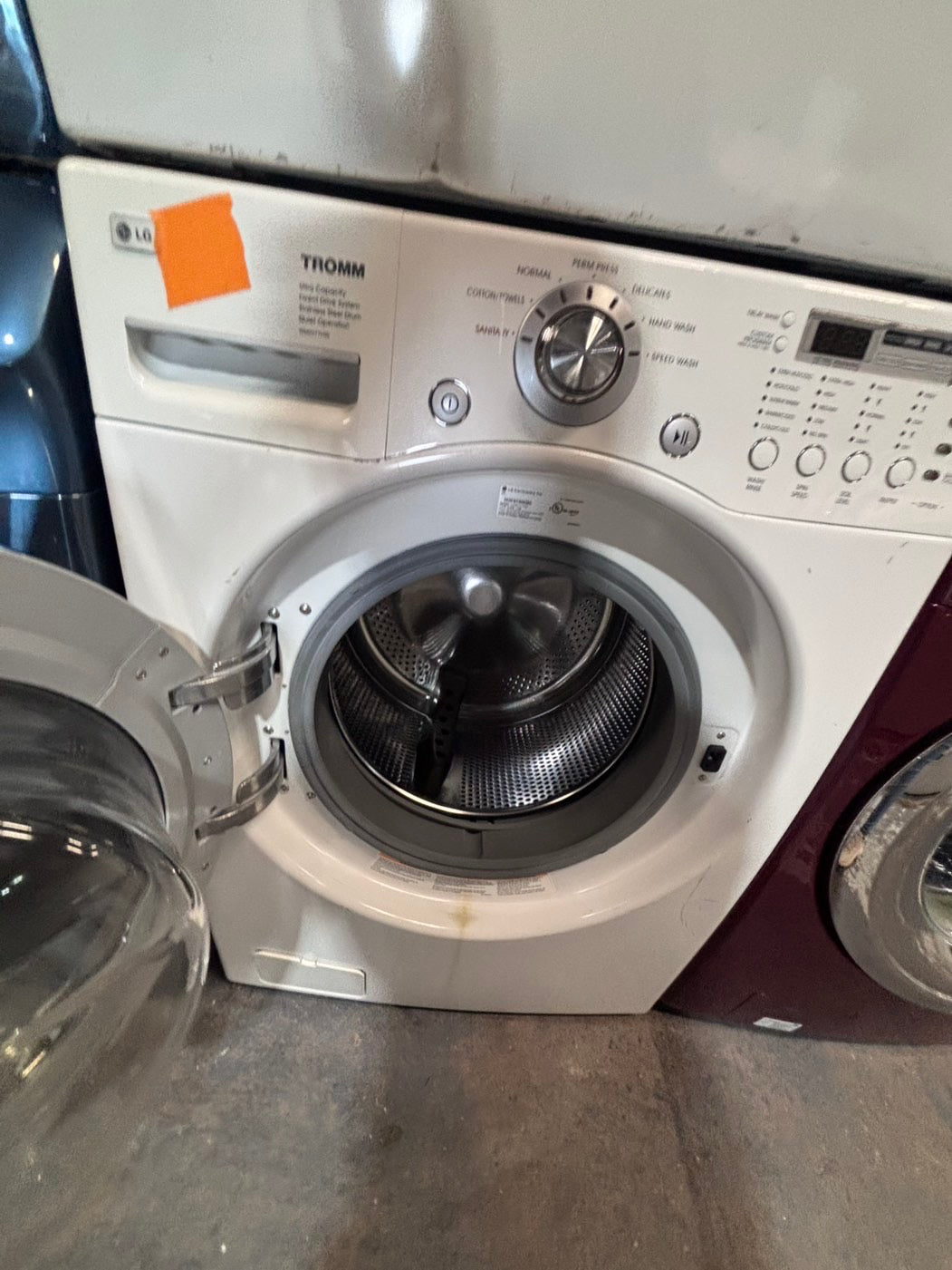 } special🎉LG  washer & dryer set electric 220v front load stackable or side by side - sensor dry , working 💯  with warranty , in white color   #SPM16SET