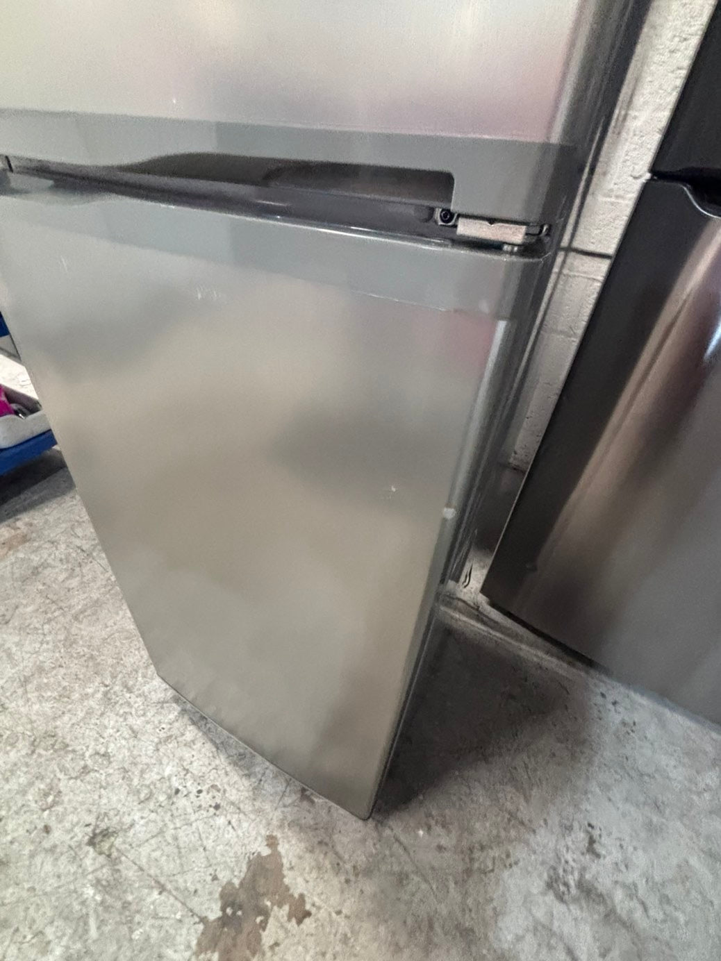 >>top freezer refrigerator stainless steel 24" refurbished #RF711DB