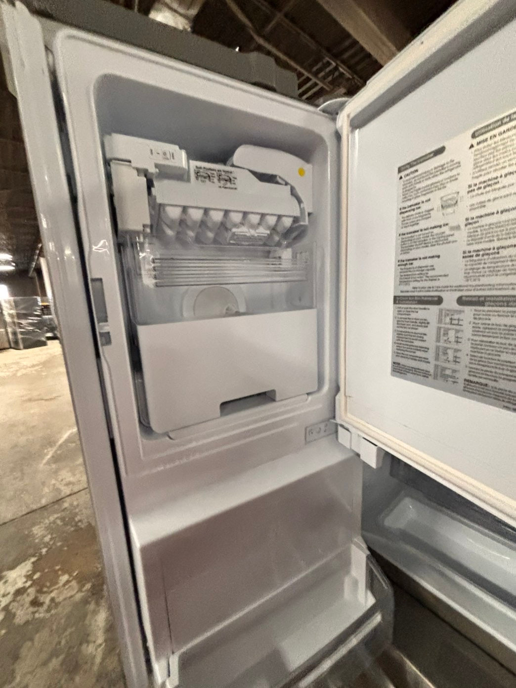 >sale🔥LG  French door 4-doors Refrigerator counter depth stainless steel w/ ice water dispenser great condition 36" used-refurbished #LGAW24BB
