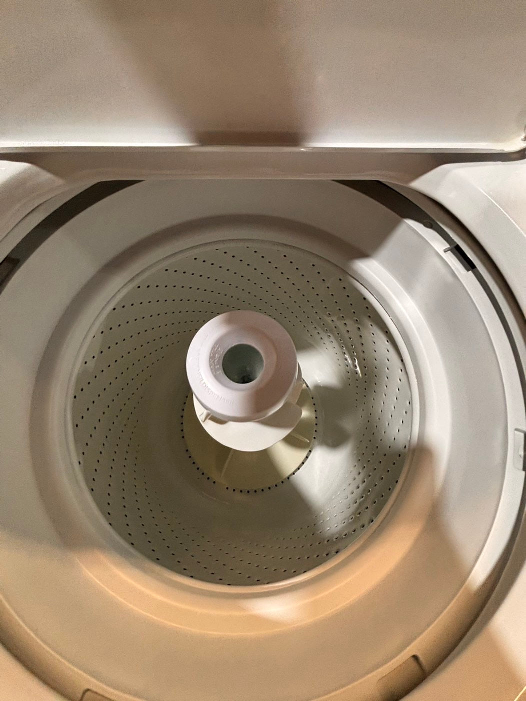 >*Kenmore Top load washing machine w agitator 27" in good condition,used like new -Refurbished #WTKV43B
