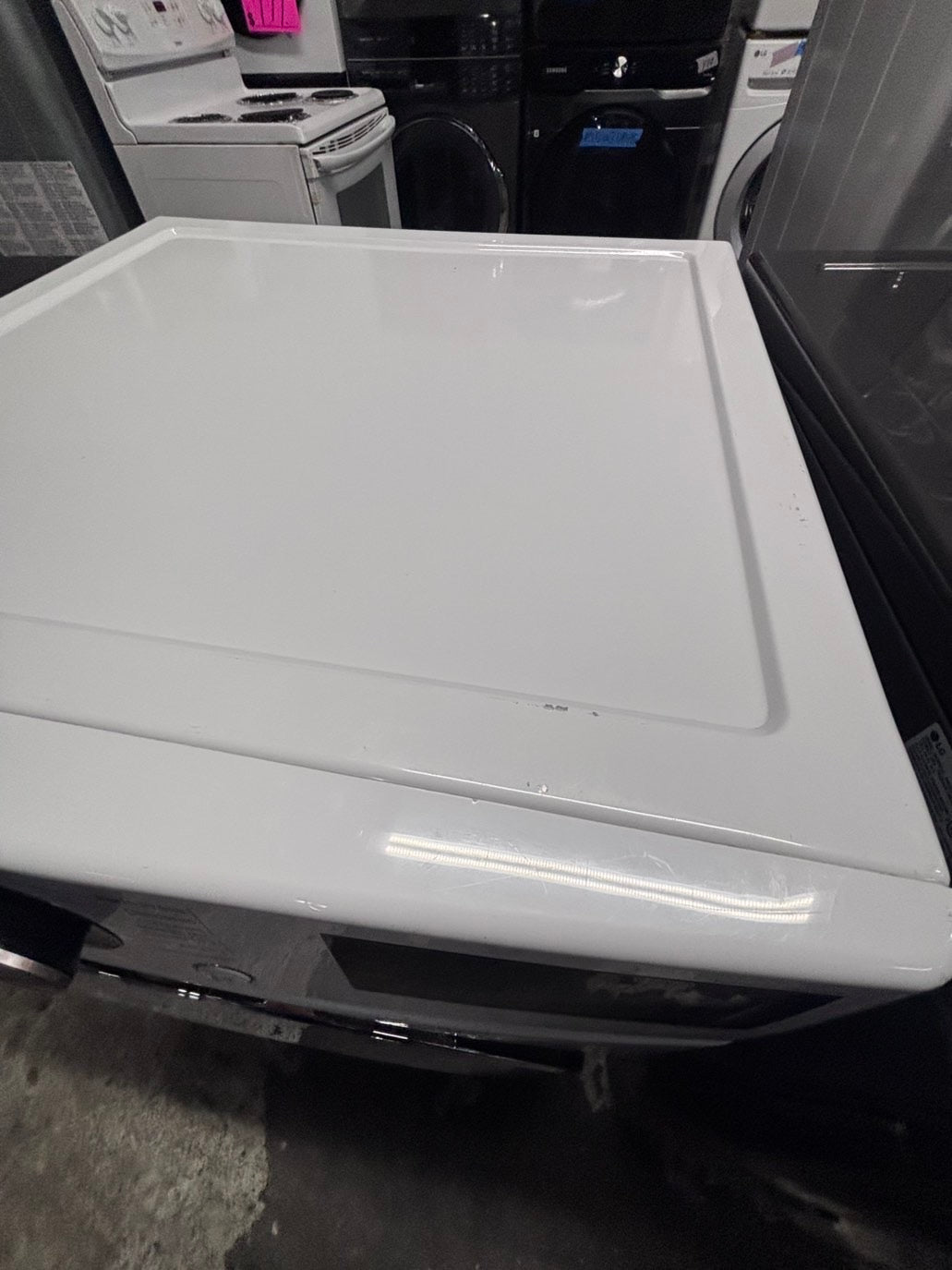 >*LG like new sensor Dry front load stackable electric 220v dryer in white color used-refurbished 27" #DLGH16B