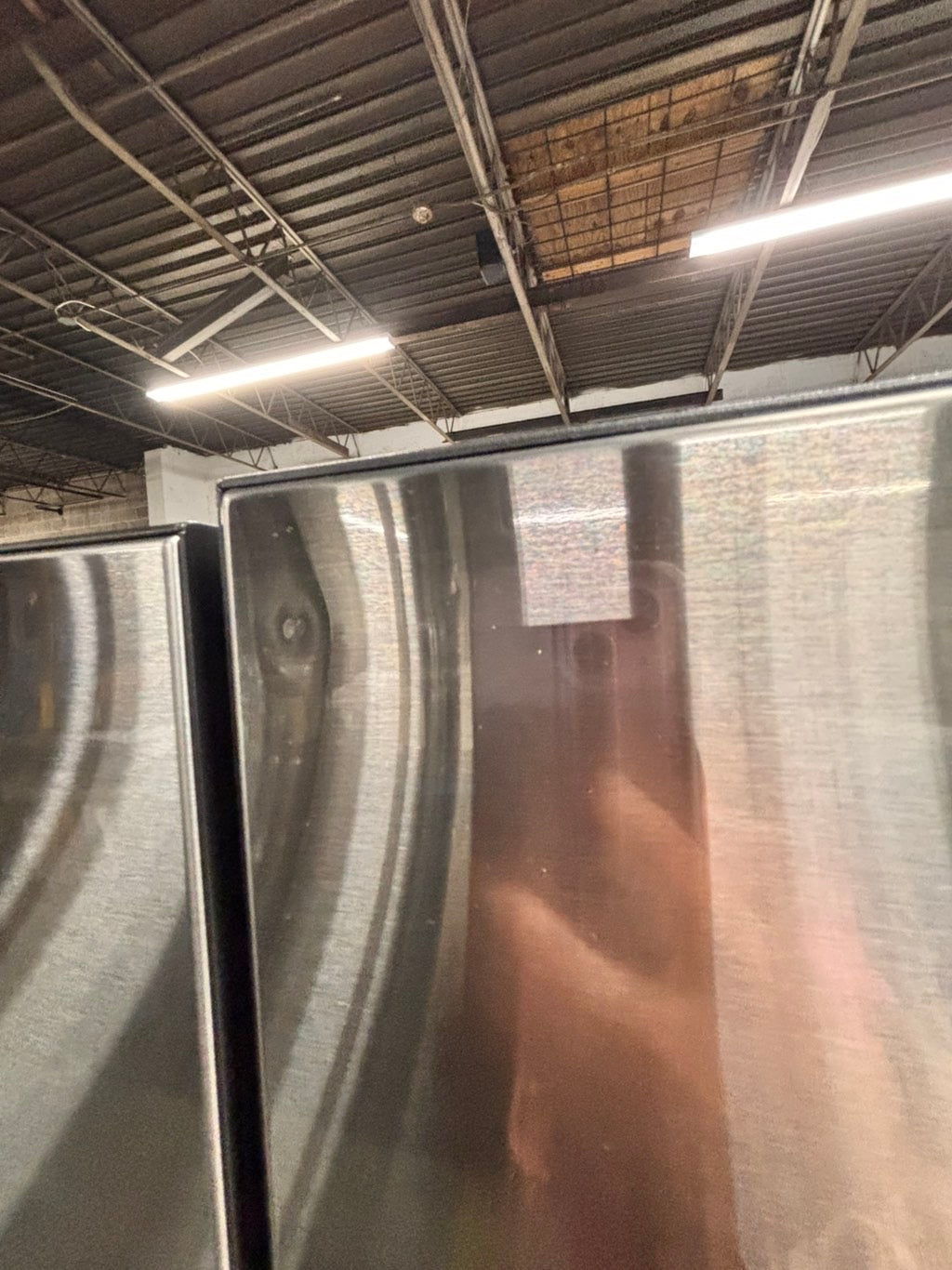 >special🎈New open box (costumer return ) Counter Depth 4-Door French Door Refrigerator. A revolution in convenience and design, the concealed Beverage Center features both a water dispenser and ice maker 
#RFSZ51YB