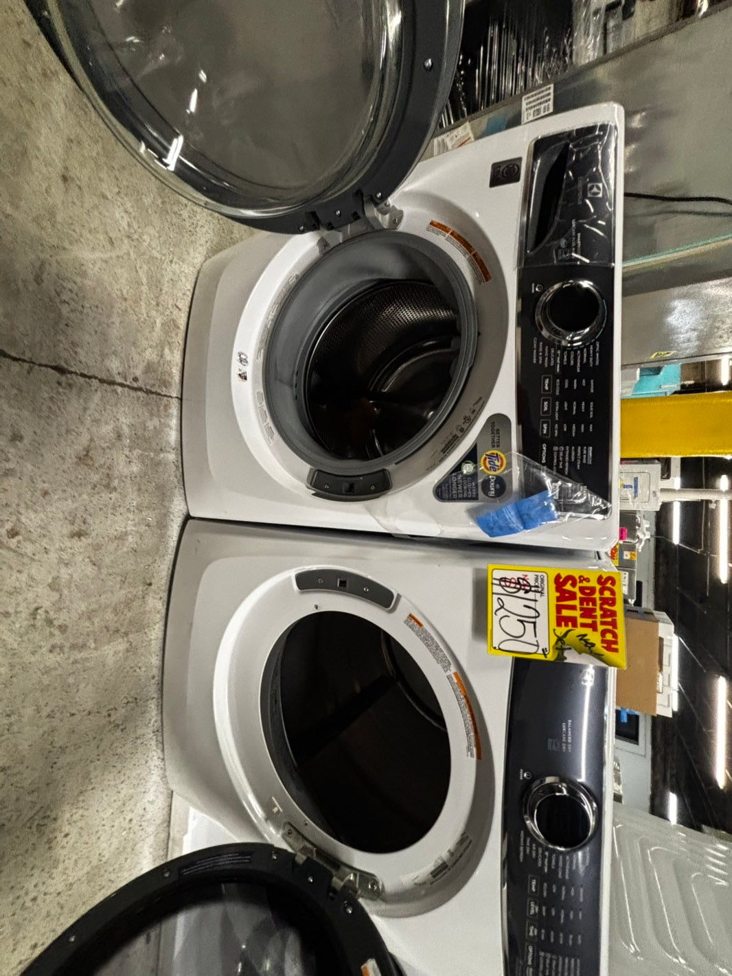 >Electrolux front load washer& dryer set large capacity energy start , steam   new scratch and dent #FLW77XB