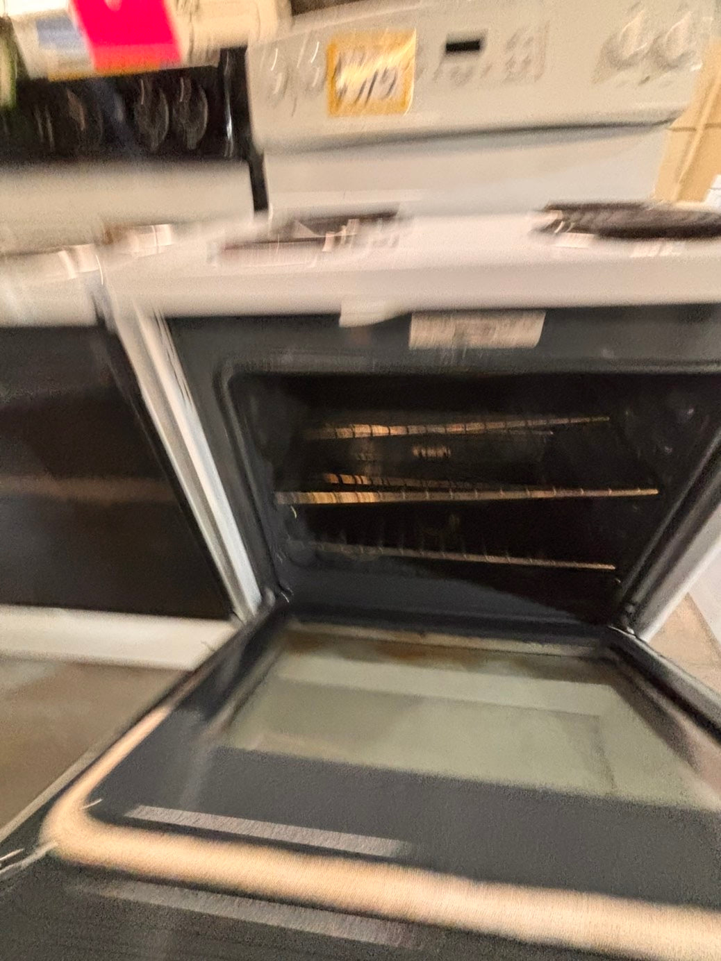 <> GE like new white electric coil top range coil 220v bake /Broil 4 burner used-Refurbished  great condition 30" #EG124B