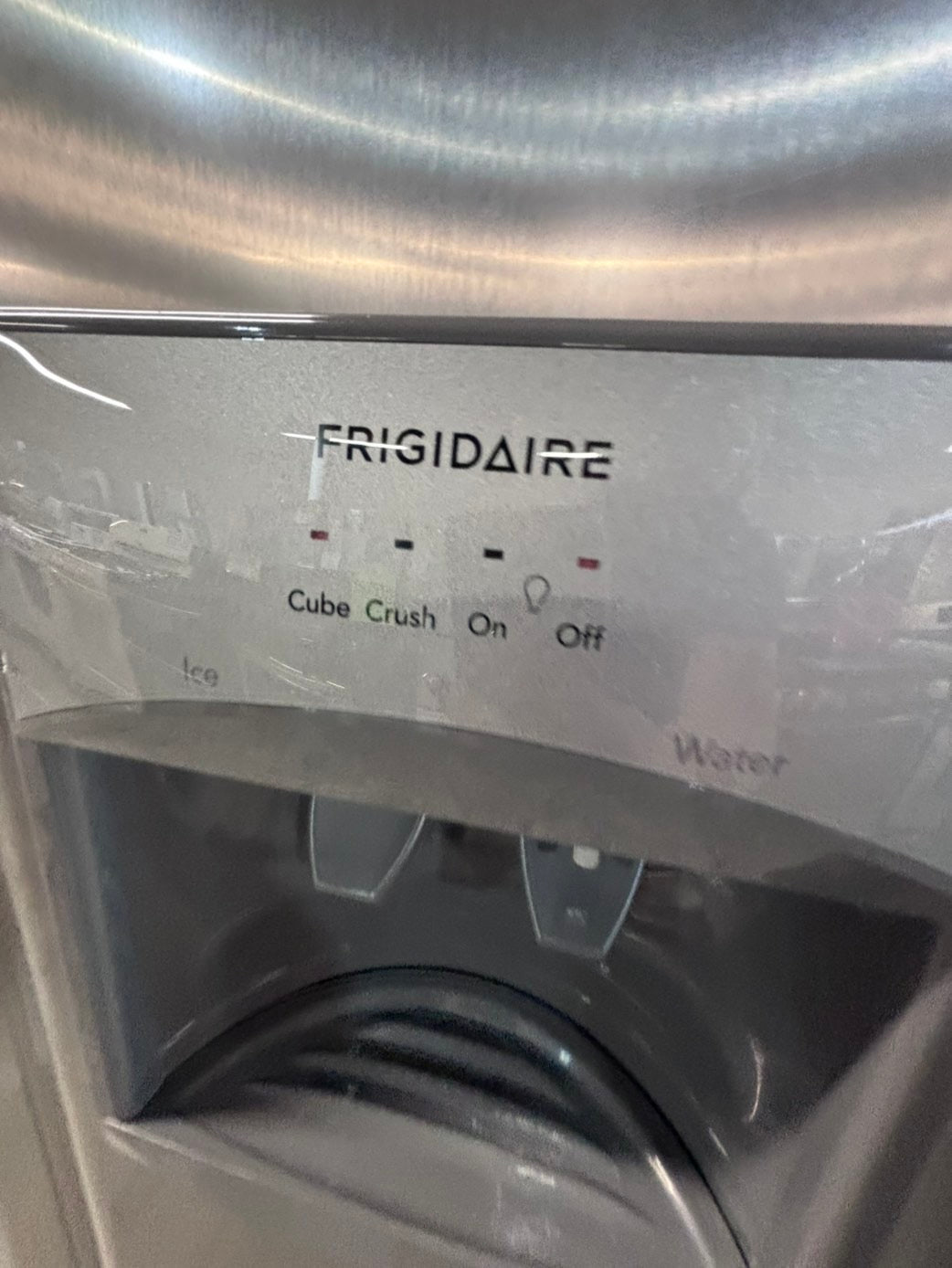 >*36”frigidaire side by side Refrigerator and freezer stainless steel w/ice water dispenser 36” #RFFC9LB