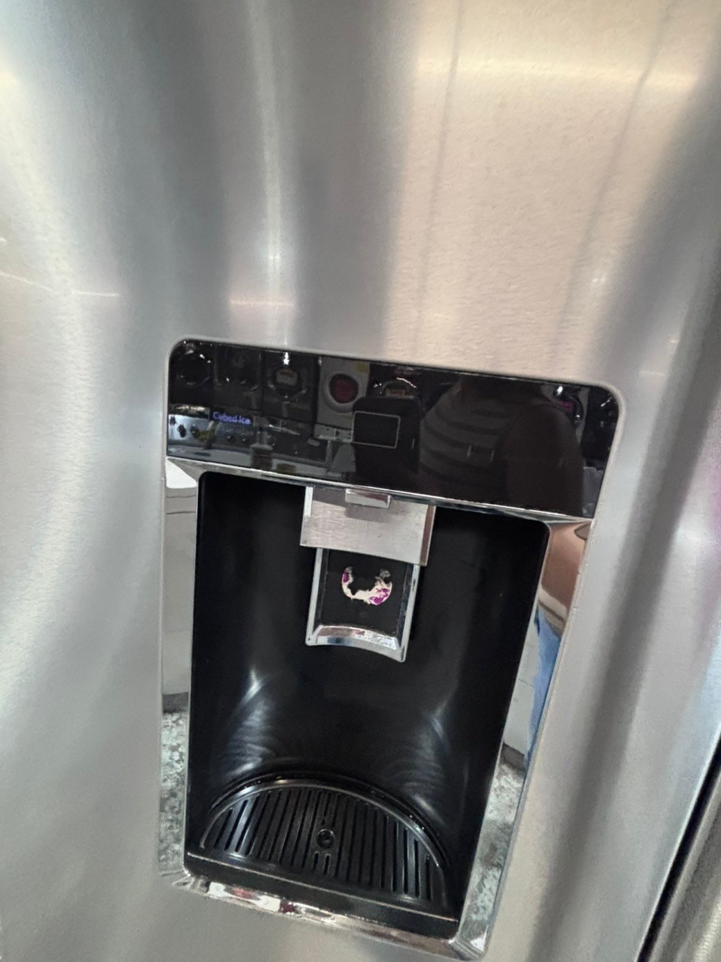 >*kitchen Aid French door Refrigerator counter depth stainless steel w/ ice water dispenser great condition 36"    (👀missing shelf on the door)  used-refurbished #KAF1424B