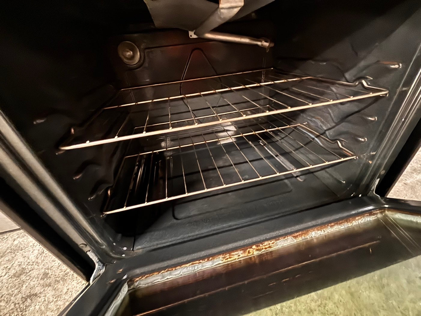 >frigidaire stainless steel Gas range 5 burner  bake broil self clean in used-Refurbished 30” #GF44WB