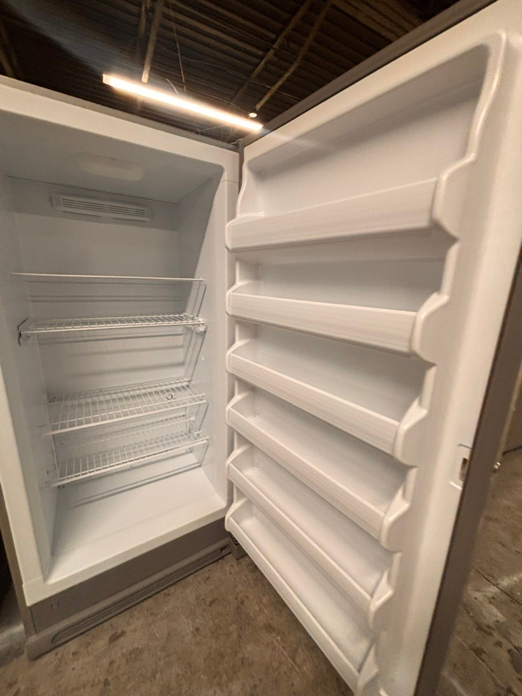 >>whirlpool 33”wide x 66 height x  25”depth up-right freezer stainless steel 20cu.ft Refurbished-used #RF5CZXB