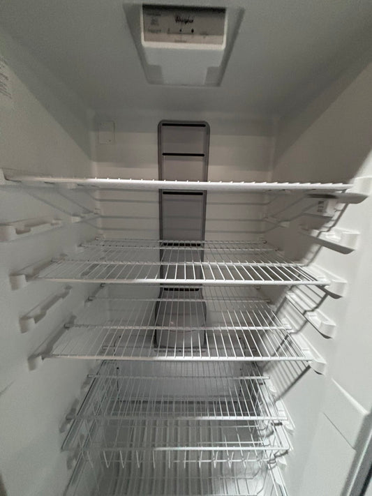 >>whirlpool 33”wide x 66 height x 25”depth up-right freezer white 20cu.ft Refurbished-used #RF5CZXB