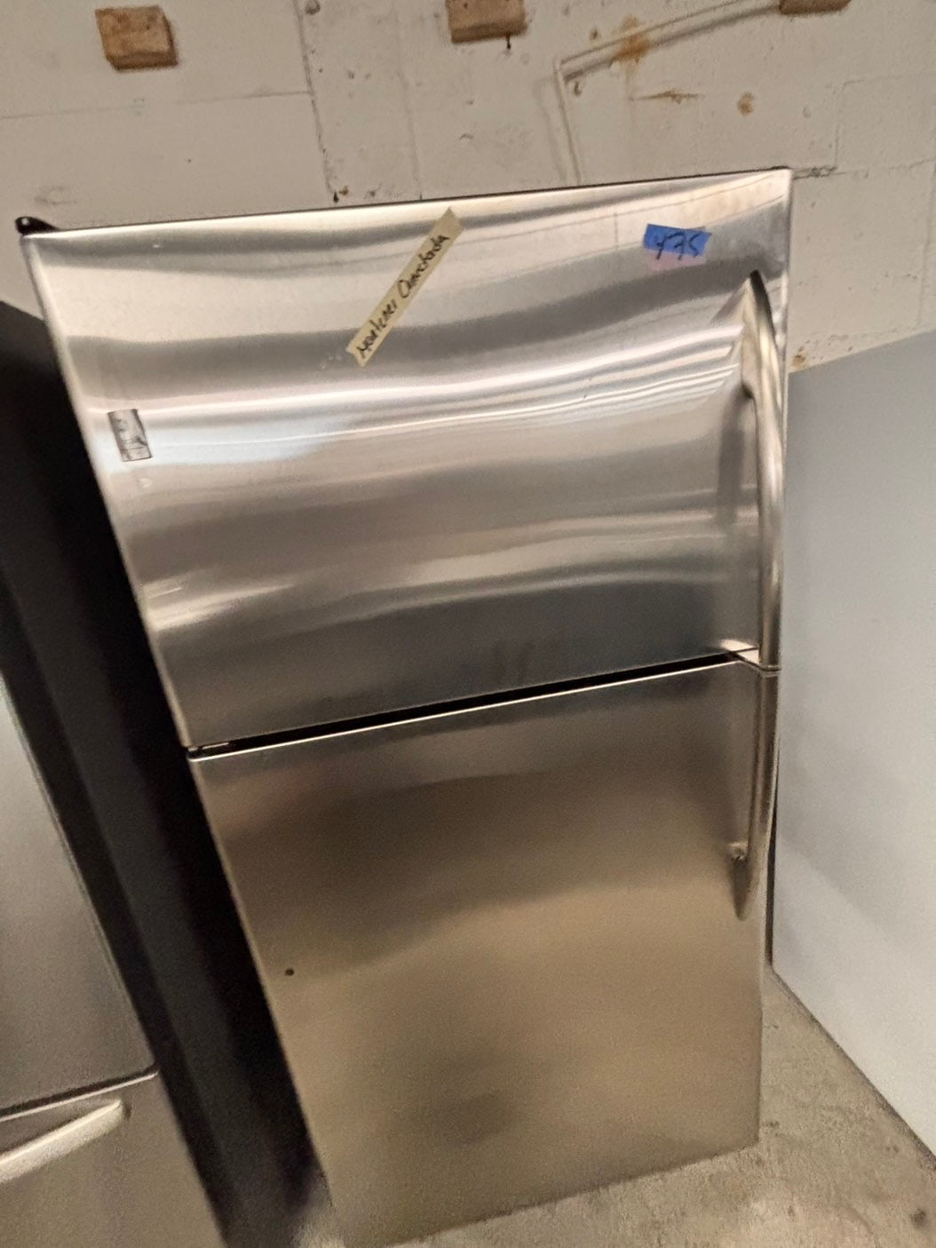 >GE  33” Top freezer fridge   ,stainless steel. used-refurbished #RG41T2B
