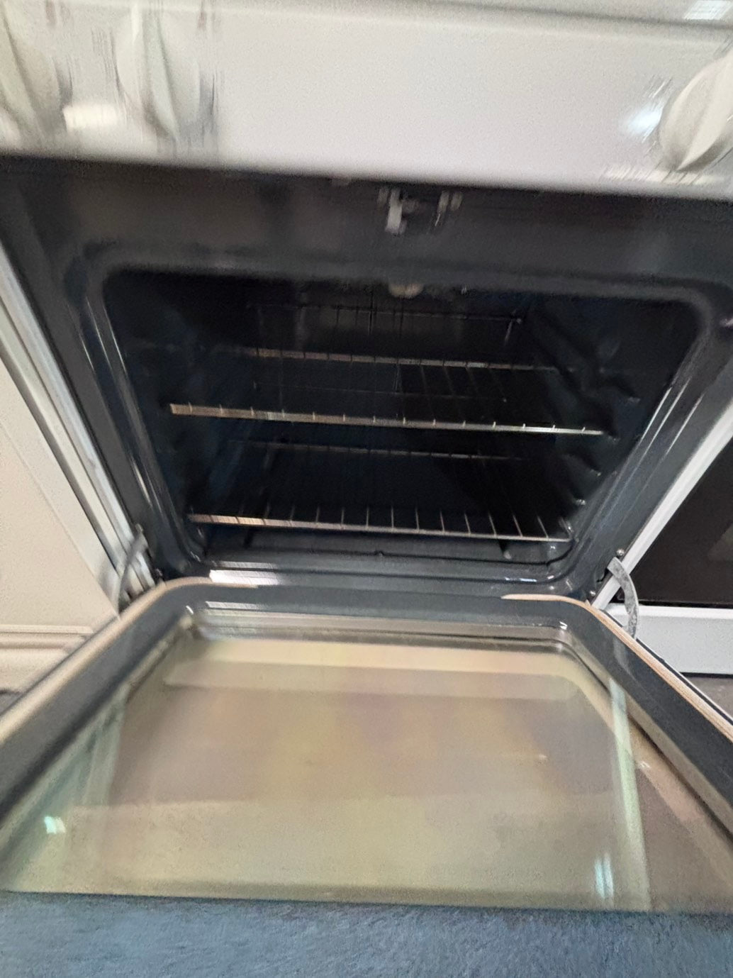 >*Sale🔥 GE Gas range 4 burner bake broil Hi/Lo self clean in  white used-Refurbished 30” #GG6N2B