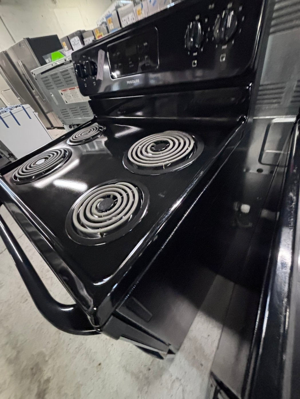 >*frigidaire stainless steel & black electric coil top range coil 220v bake /Broil 4 burner used-Refurbished  great condition 30" #ESZ5Z1B