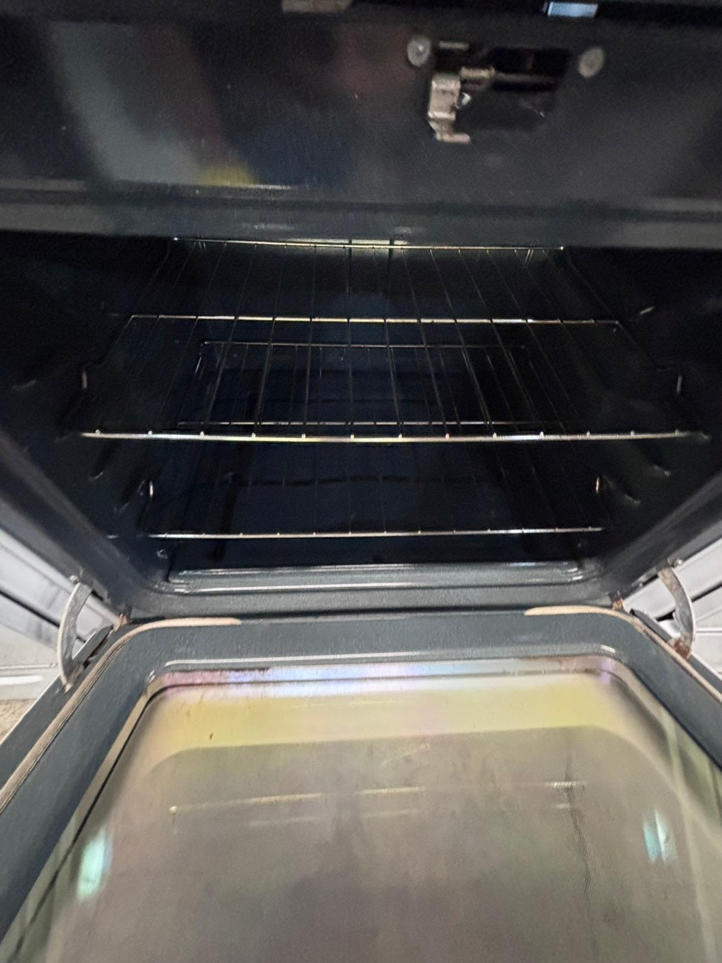 >*GE  Gas range 4 burner bake broil Hi/Lo self clean in  white used-Refurbished 30” #G2J12B