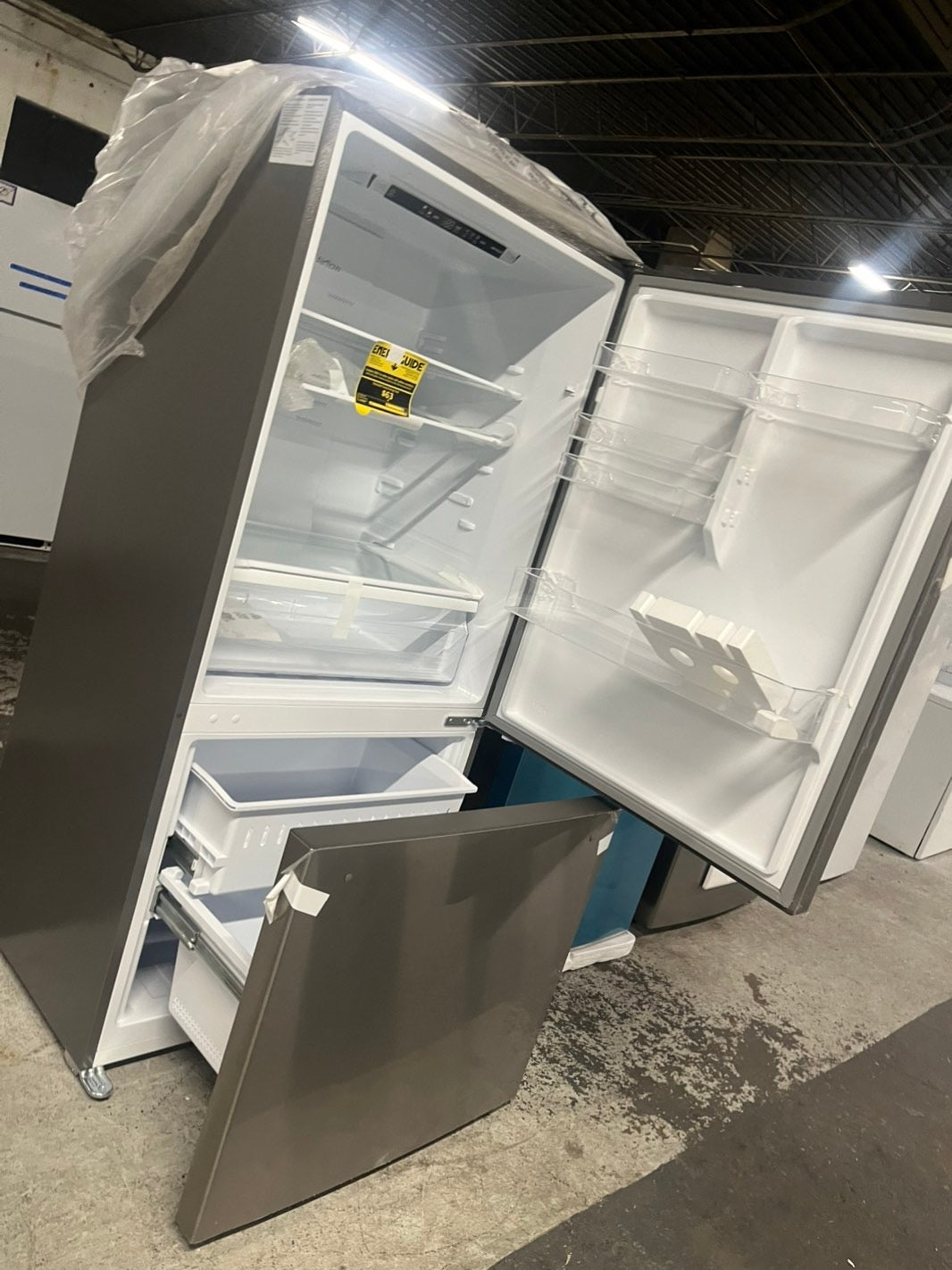 Open box 📦 New S/d 32” Mora 17.2 cu. ft. Counter Depth Bottom Freezer Refrigerator with LED Interior Lighting  #MON17VB2