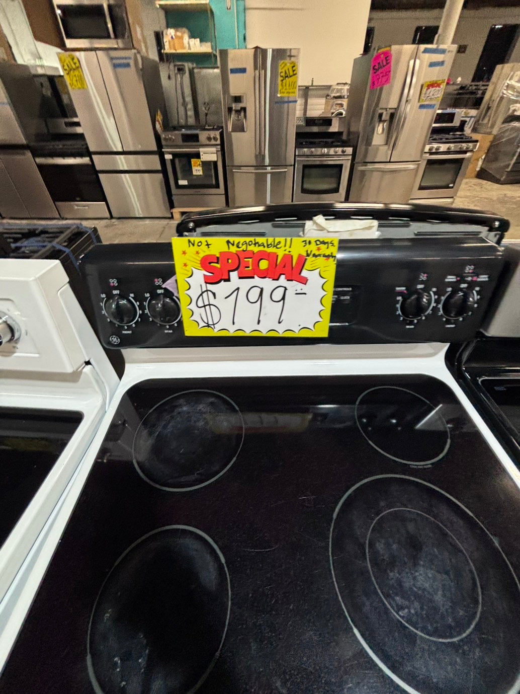 >*special 🔥 GE electric 220v glass top range bake Broil roast self clean black & white  30" used-Refurbished #ESG131B