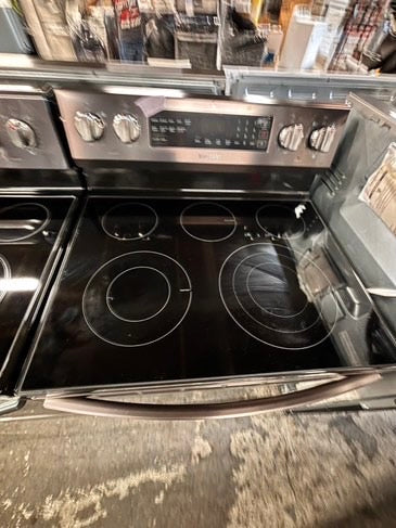 >Samsung glass top convection oven-electric range 220v 5 burner Tuscan color , warm zone bake broil fast boil ,used-Refurbished 30" #ESTQ55VB