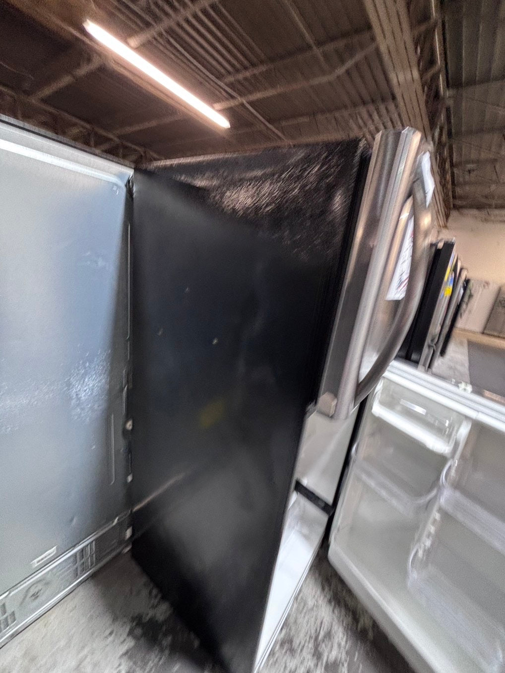 >>Frigidaire 21cu.ft -top freezer refrigerator stainless steel -used refurbished 30” #RFB446B